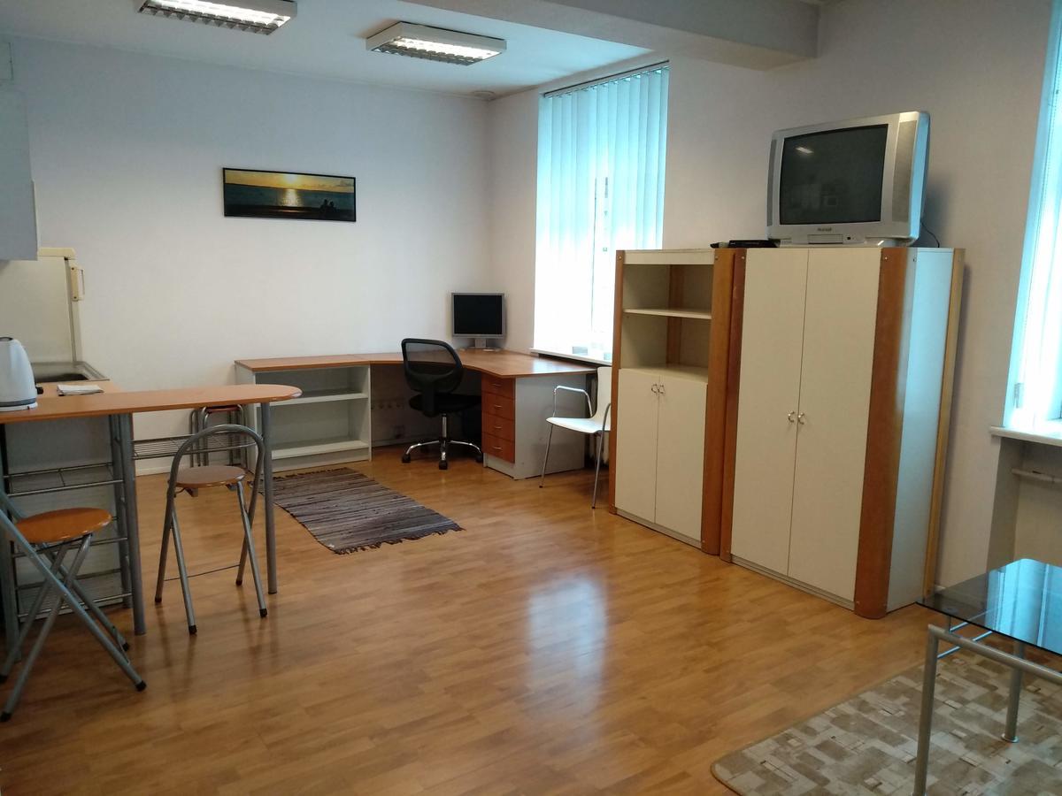 Economy Baltics Apartments - Narva 16 Tallinn Buitenkant foto